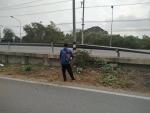 กองช่าง รายงานผลการตรวจสอบการดำเนินงานตัดหญ้าและวัชพืชสองข้า